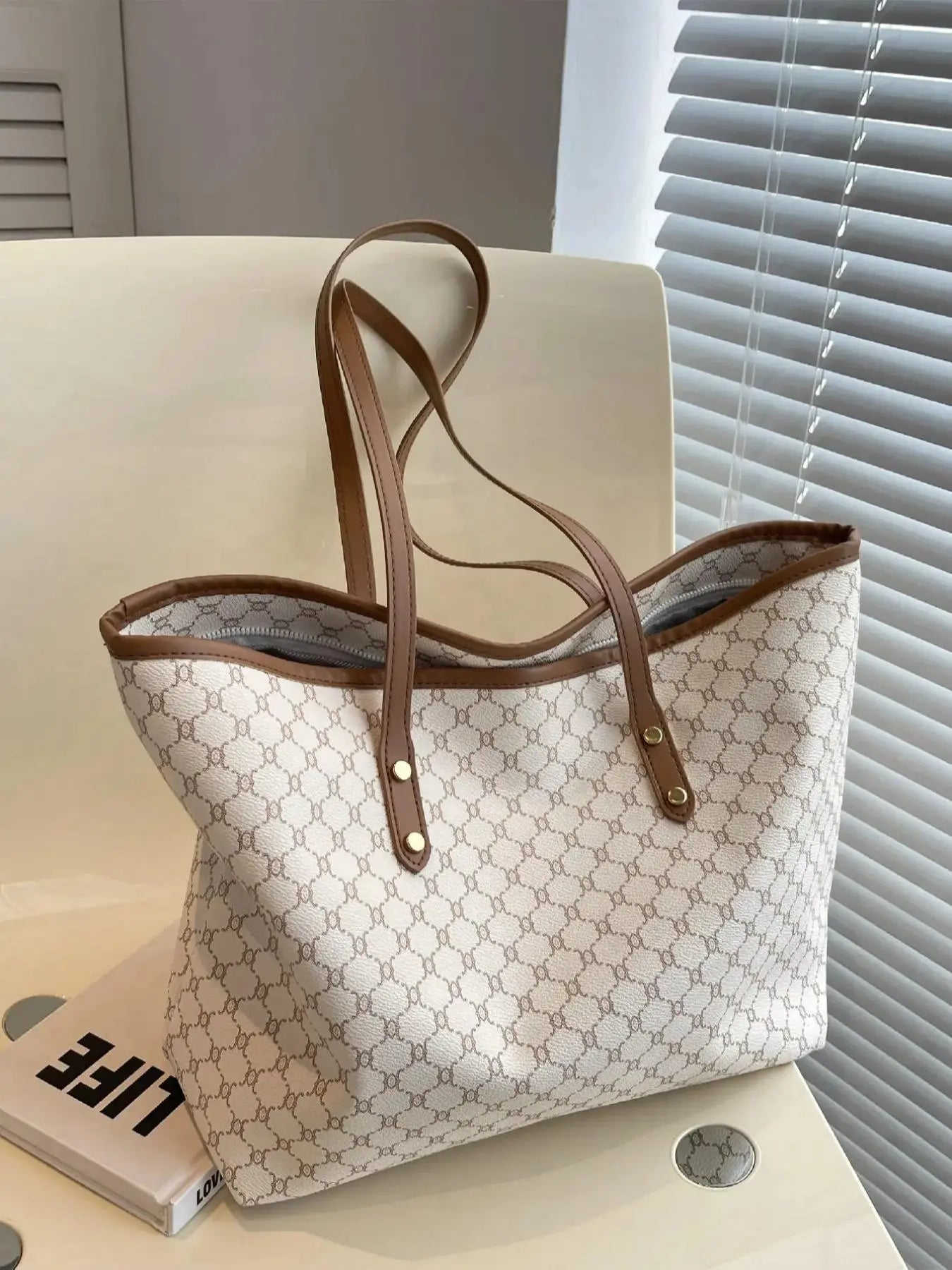 Fashionable Large Capacity Shoulder Bag, Casual Versatile Tote Bag for Women, Trendy All-match Commuter Bag for Daily Used, Handbag Shoulder Bag, Fashionable Patterned Bag, Handbag Shoulder Purse, Aesthetic Shoulder Handbag, Everyday Shoulder Bag