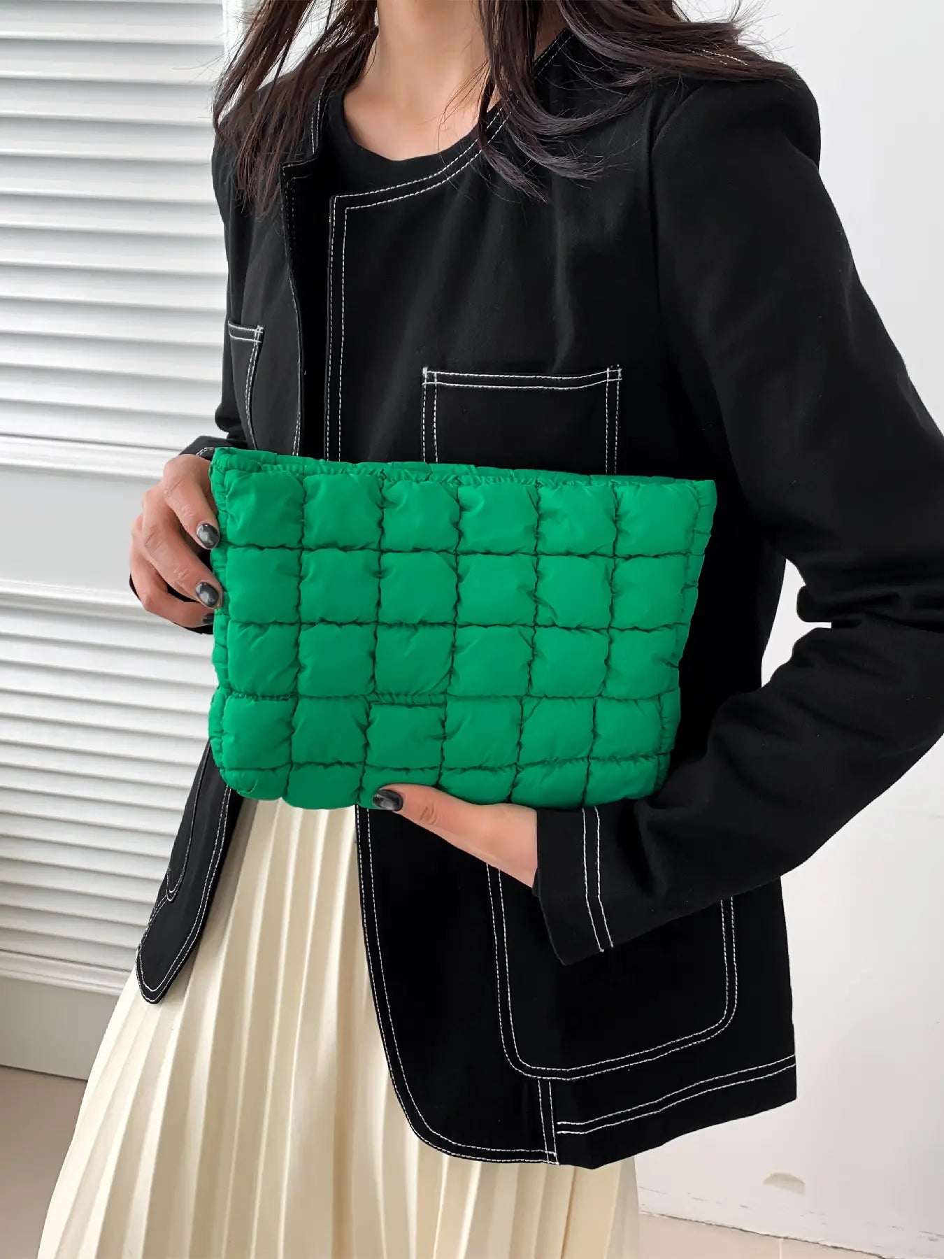 Ladies' fashion quilted plaid convenient makeup bag, casual solid color pleated design lightweight large-capacity storage bag, Portable Cosmetic Bag, Travel Beauty Bag, Cosmetic Travel Bags, Makeup Organizer Pouch, Cosmetic Pouch, Cosmetics Accessories