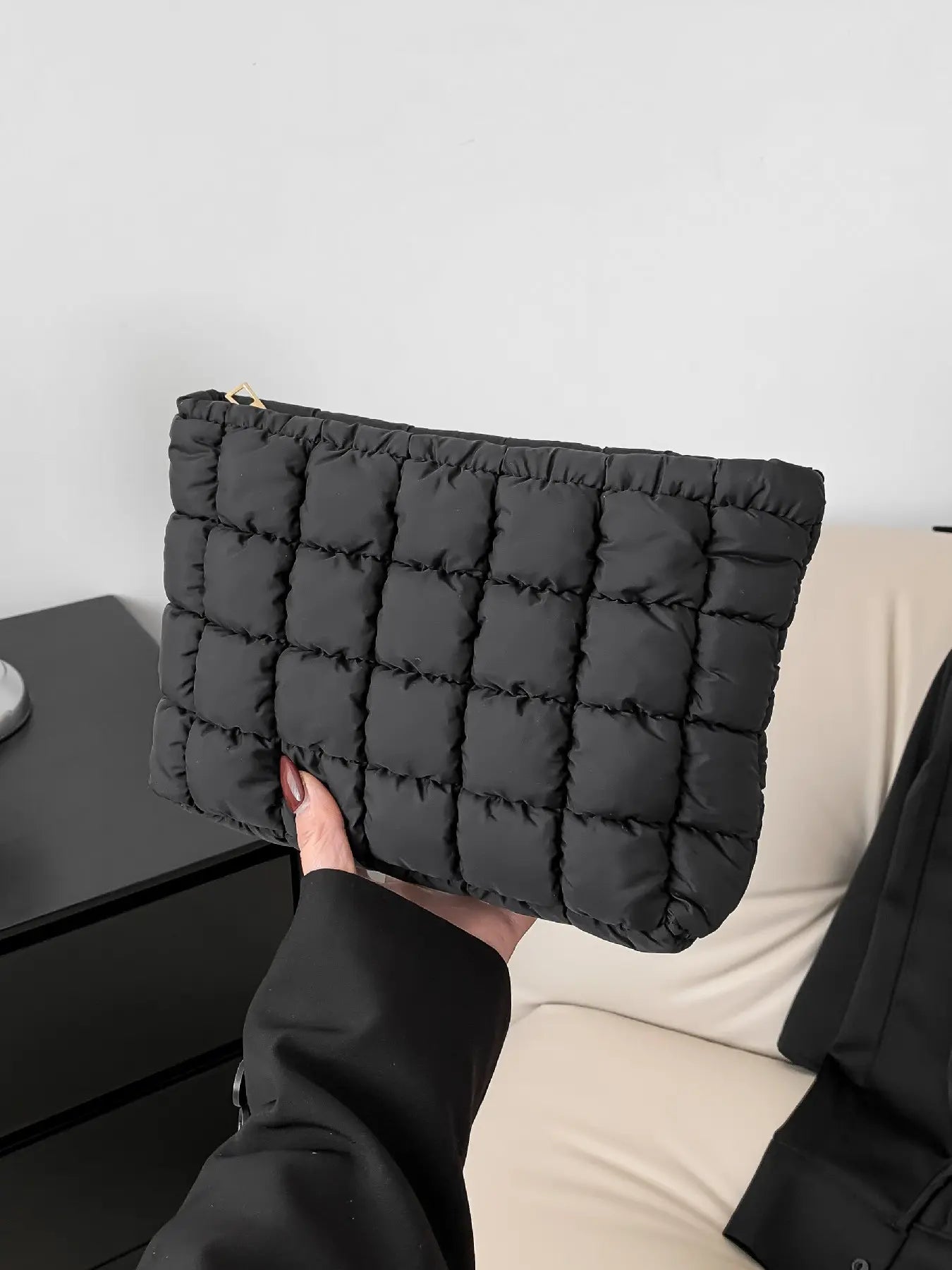 Ladies' fashion quilted plaid convenient makeup bag, casual solid color pleated design lightweight large-capacity storage bag, Portable Cosmetic Bag, Travel Beauty Bag, Cosmetic Travel Bags, Makeup Organizer Pouch, Cosmetic Pouch, Cosmetics Accessories