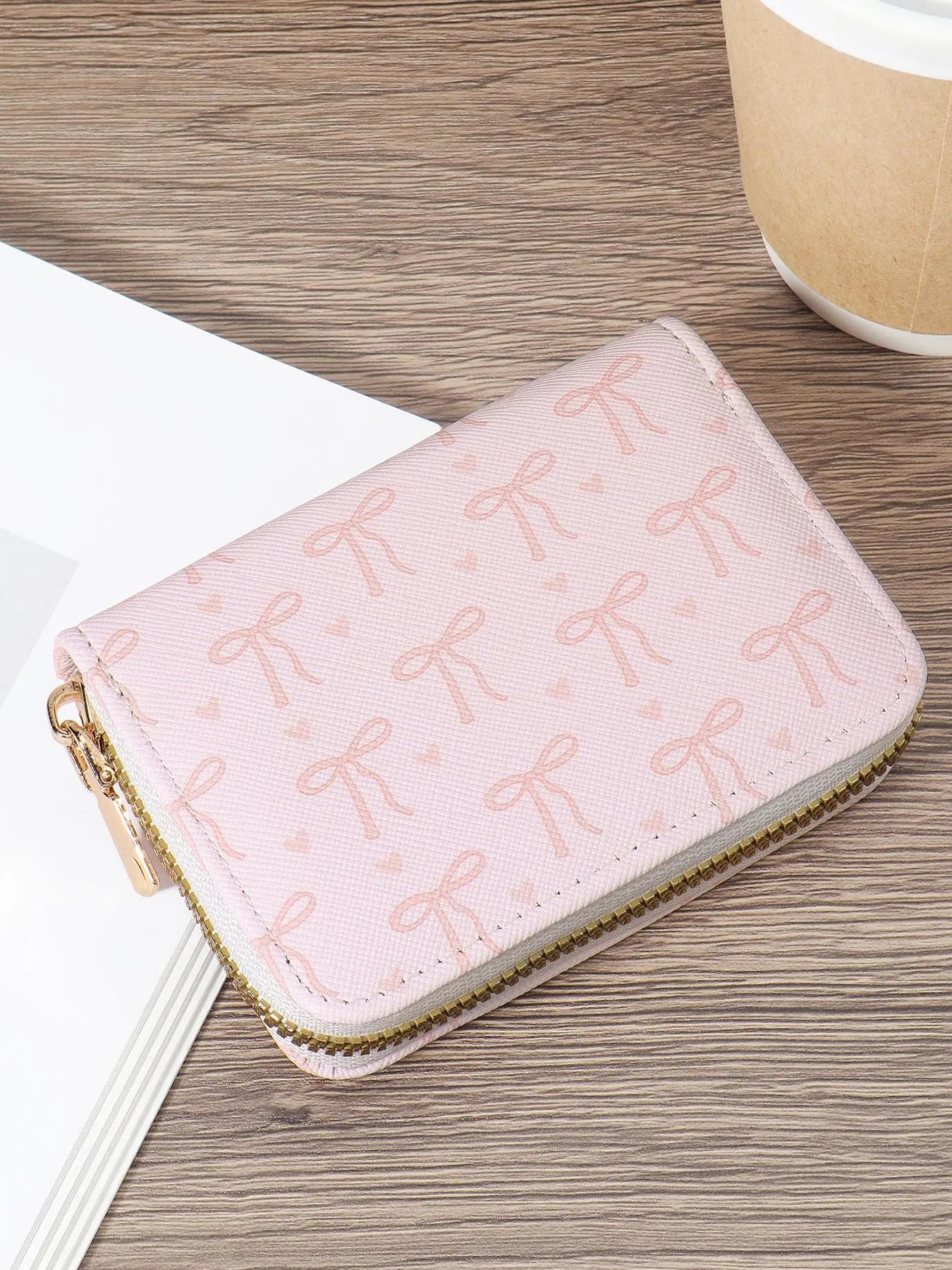 Fashionable Bow Pattern Short Wallet, Lightweight and Elegant Women's Card Bag, Cute Card Holder, Simple and Casual Multi Slot Card Holder, Glossy Card Bag, Credit Card Organizer, Zipper Card Holder, Zipper Card Slots, Card Slots Pocket, Card Storage
