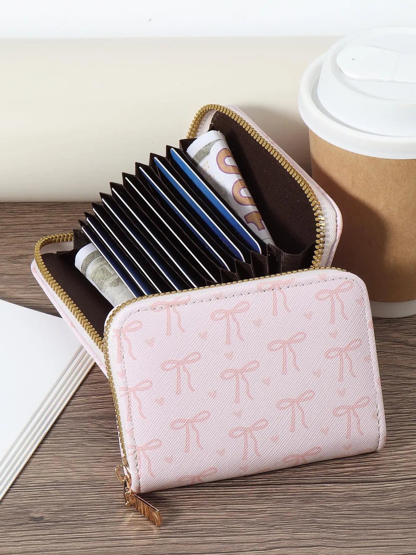 Fashionable Bow Pattern Short Wallet, Lightweight and Elegant Women's Card Bag, Cute Card Holder, Simple and Casual Multi Slot Card Holder, Glossy Card Bag, Credit Card Organizer, Zipper Card Holder, Zipper Card Slots, Card Slots Pocket, Card Storage